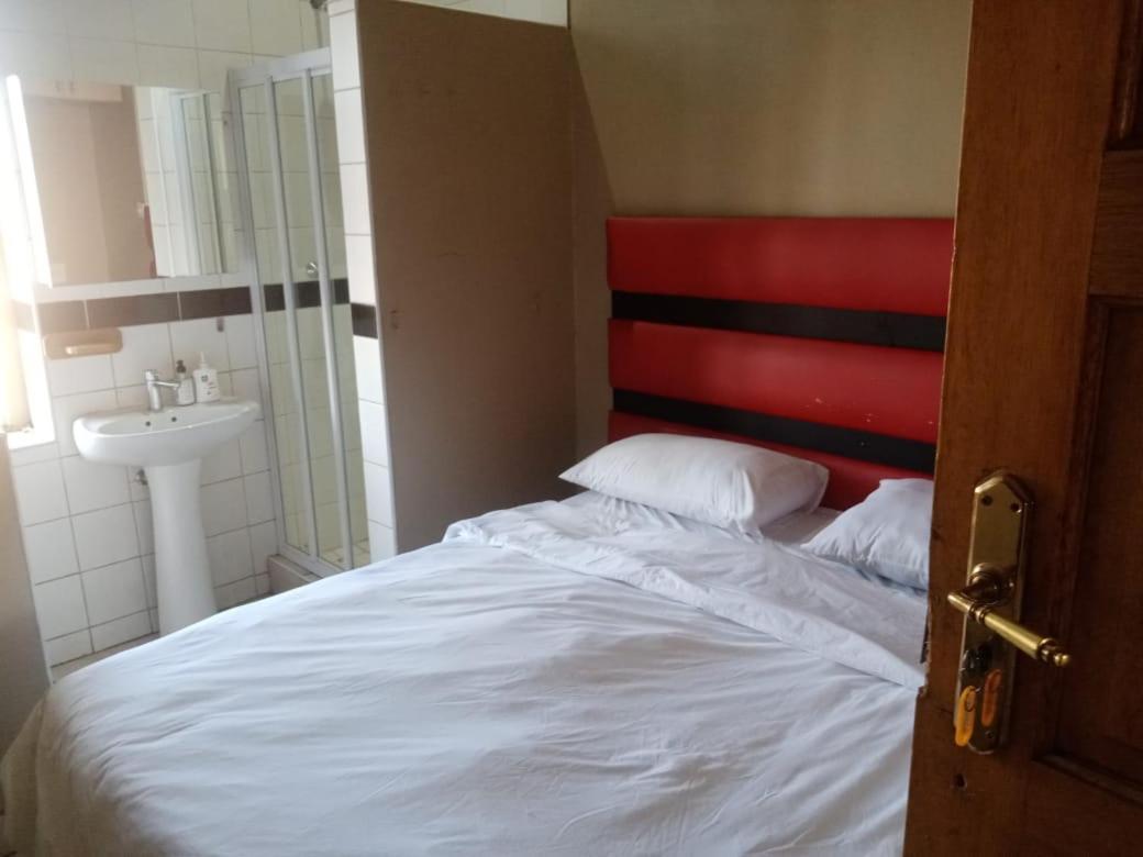 Ebony Guest House 프레토리아 외부 사진