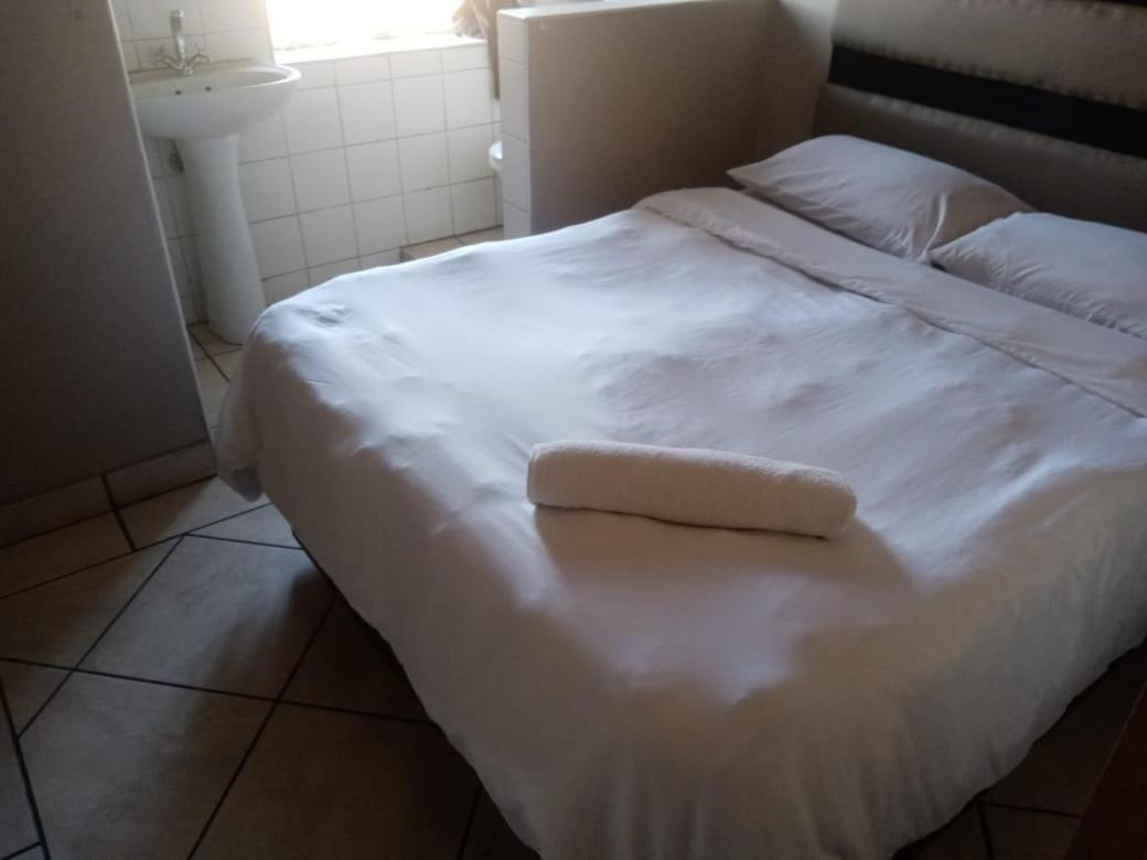 Ebony Guest House 프레토리아 외부 사진