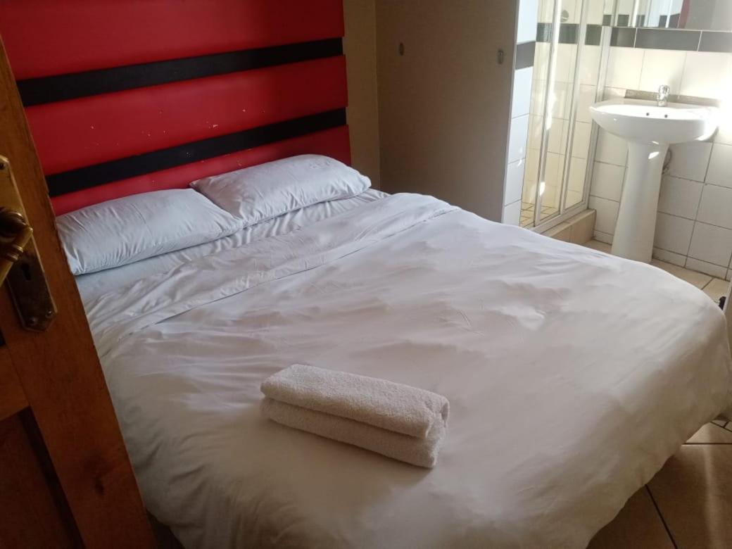 Ebony Guest House 프레토리아 외부 사진